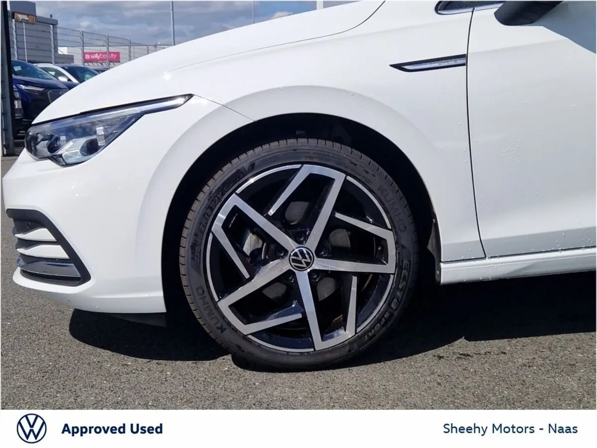 Volkswagen Golf Style 1.5TSI, 18"Jerva Alloys, Win - Image 6