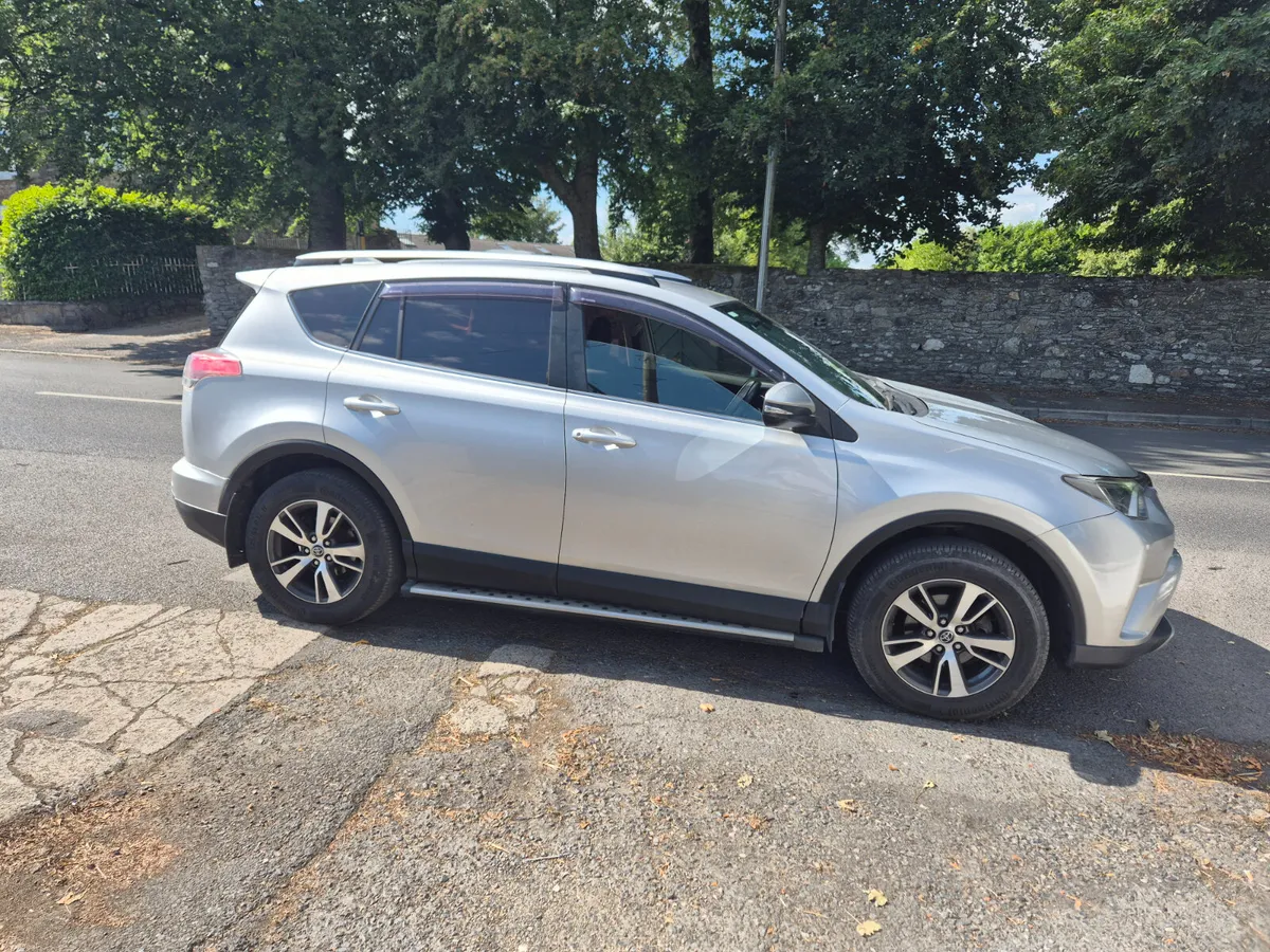 Toyota RAV4 2016 - Image 2