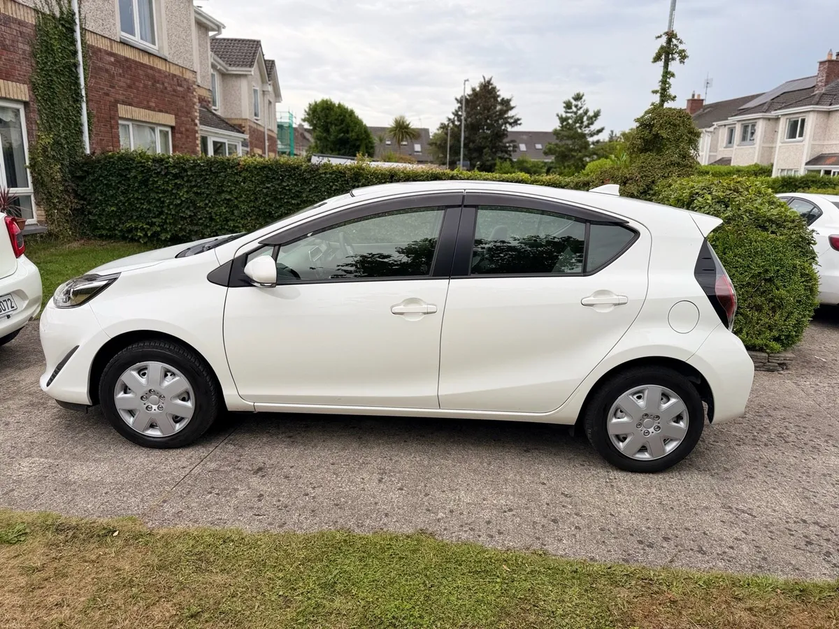 2021 Toyota Aqua Hybrid 1.5L Automatic - Image 4
