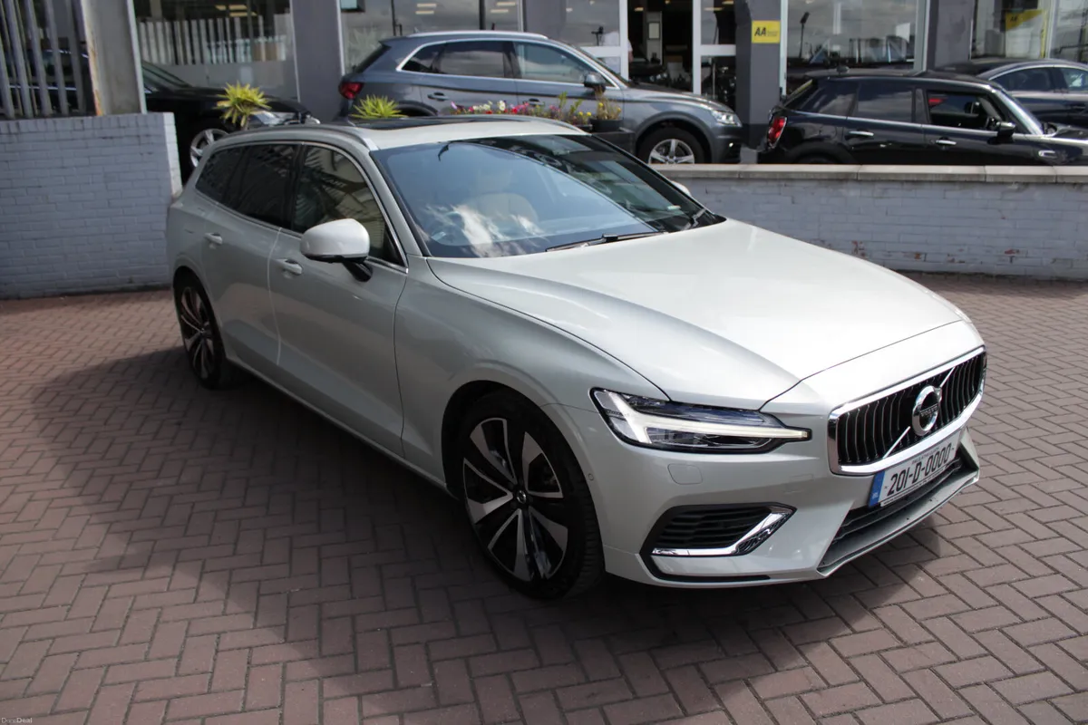 2020 VOLVO V60 T8 AWD INSCRIPTION 5DR ESTATE AUTO - Image 1