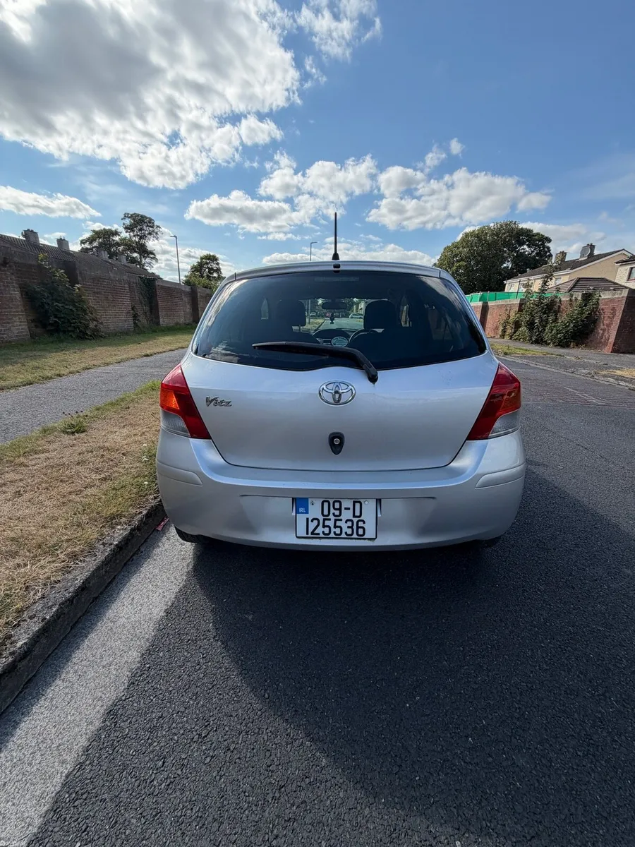 Toyota Vitz Automatic 2009 - Image 3