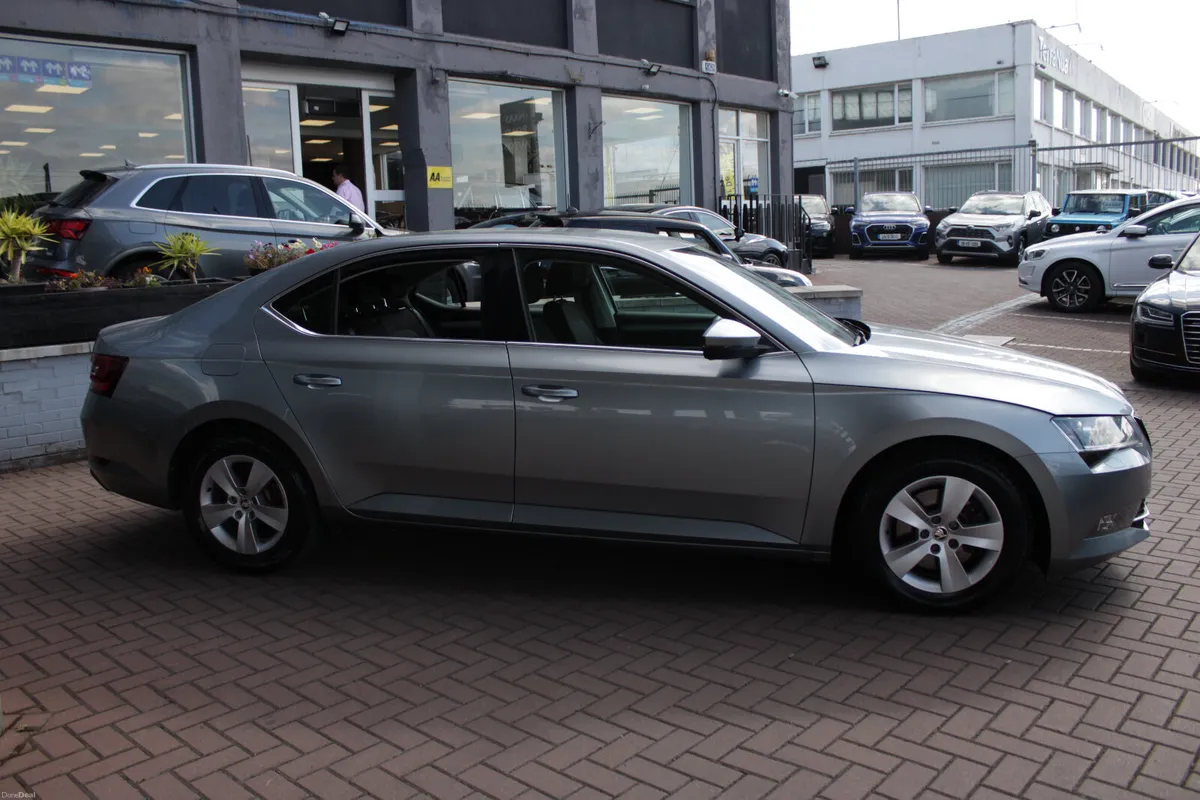 2019 SKODA SUPERB 2.0 TDI 150bhp DSG Ambition - Image 3