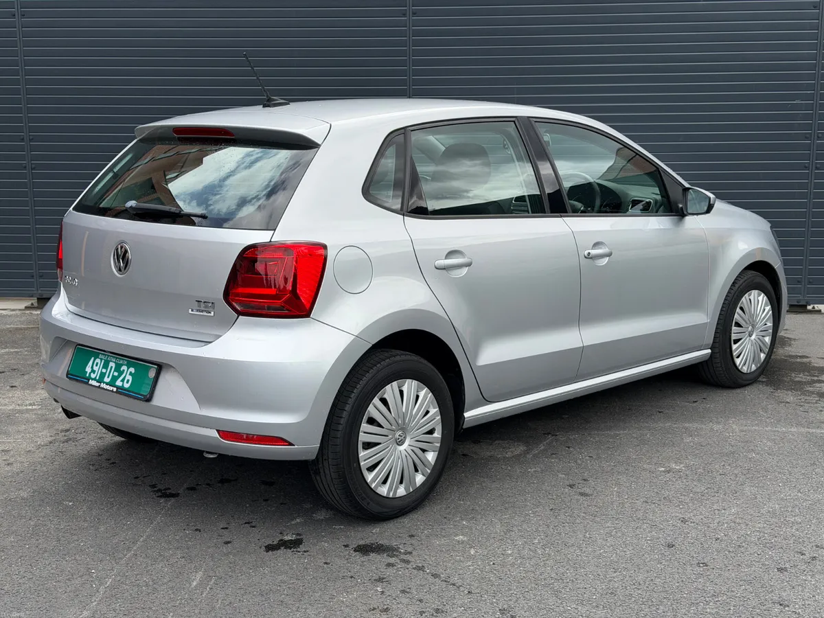 Volkswagen polo 1.2 151 ComfortLine apple car play - Image 2