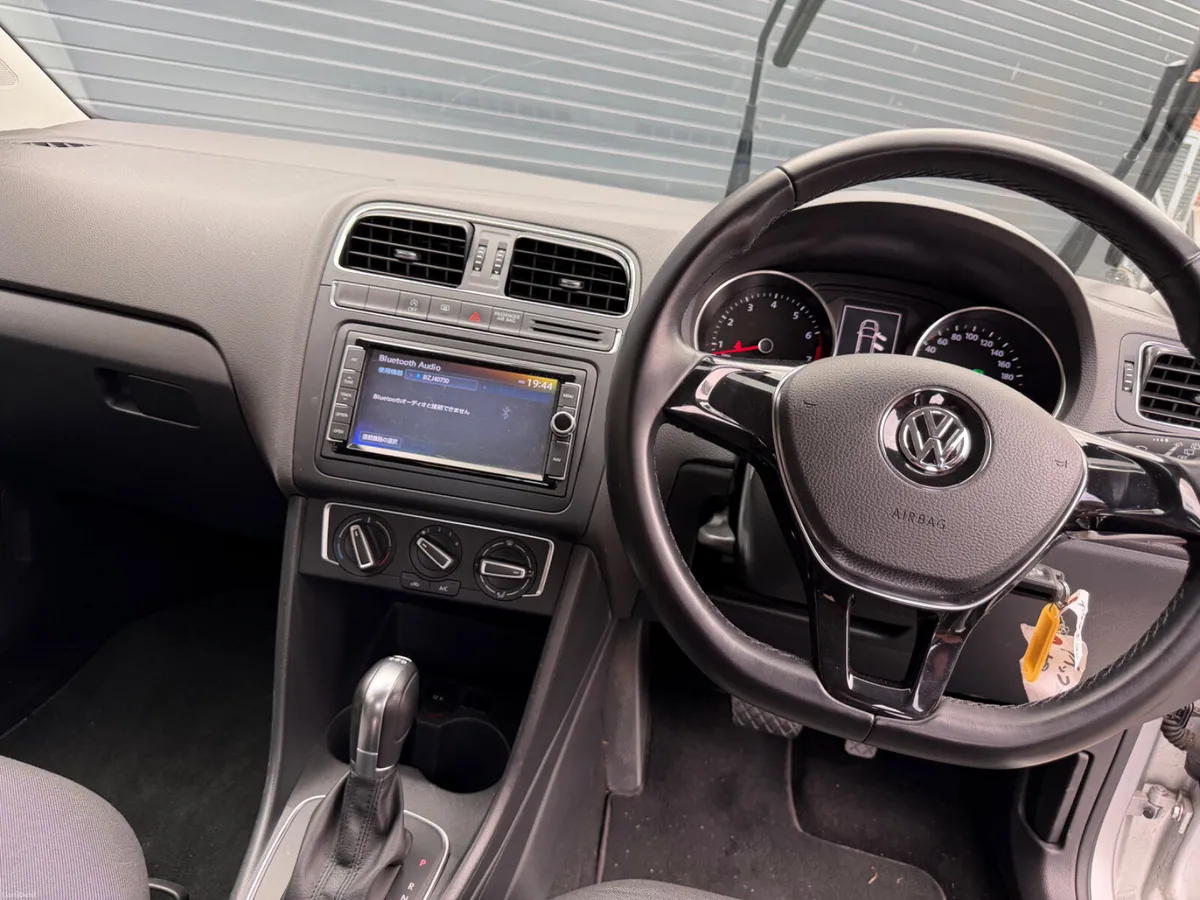 Volkswagen polo 1.2 151 ComfortLine apple car play - Image 6