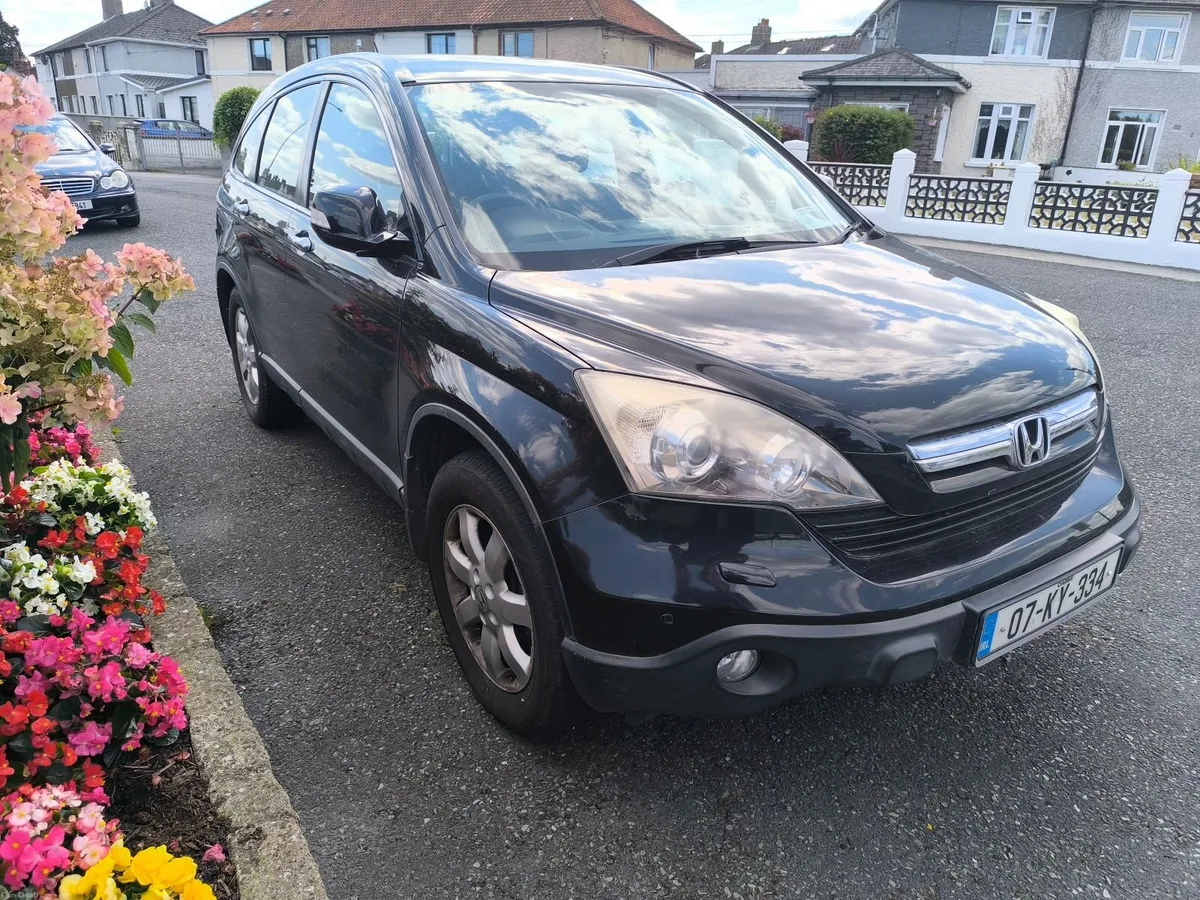 Honda CR-V 2007 2.0 Petrol Very Low Mileage - Image 1
