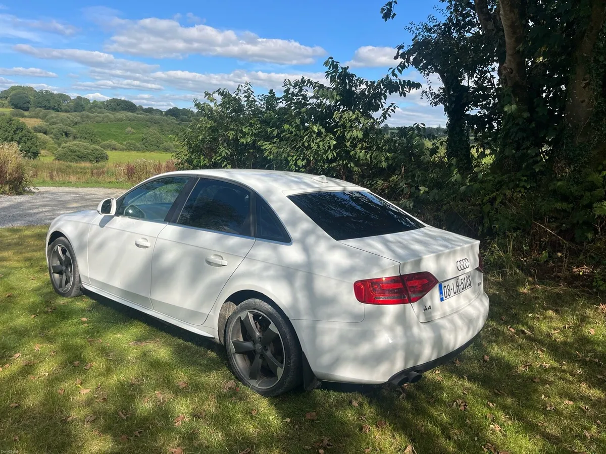 Audi A4 - Image 2