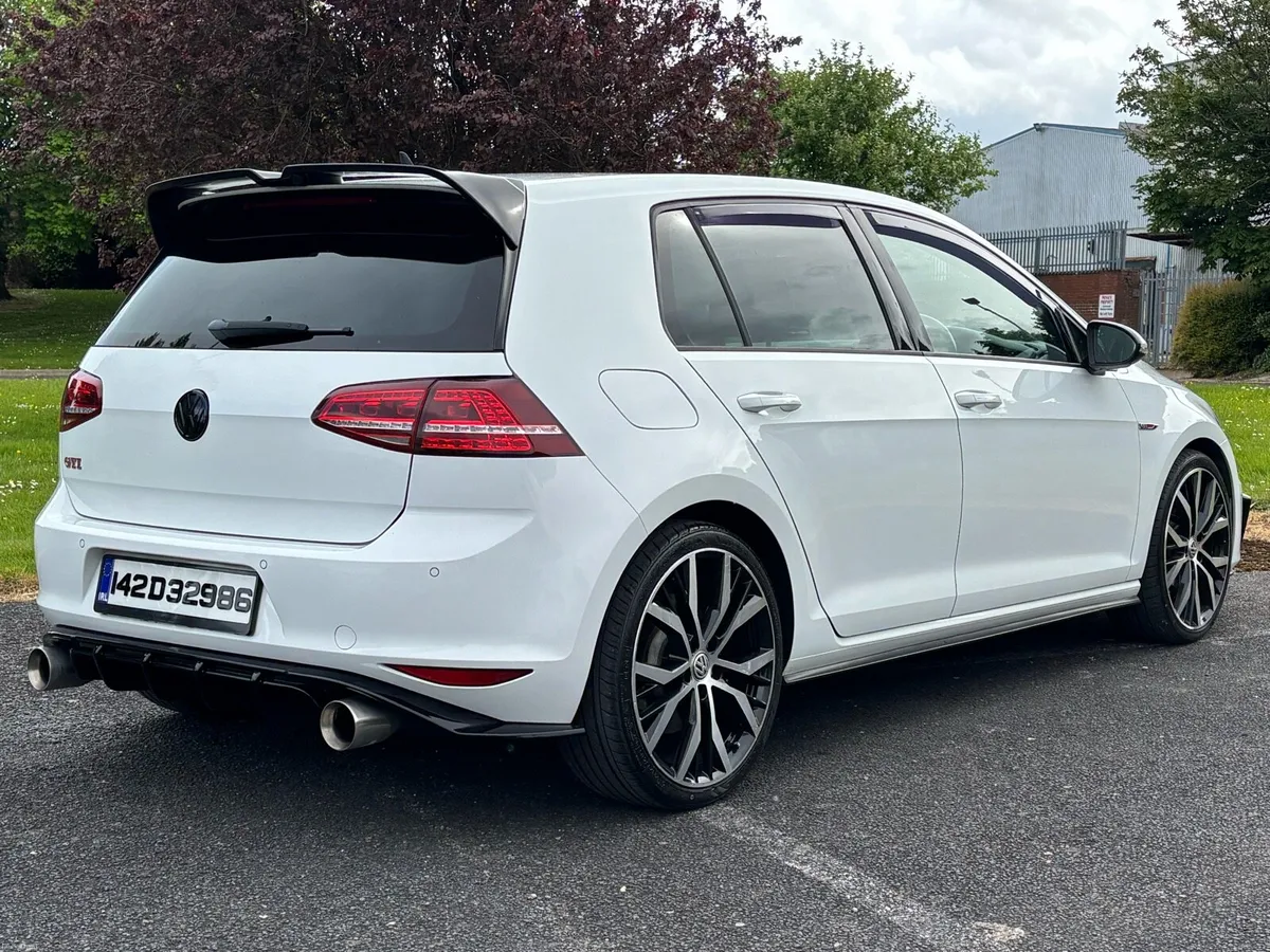 Volkswagen Golf GTI 🔥🔥NCT 07/27🔥🔥 - Image 2