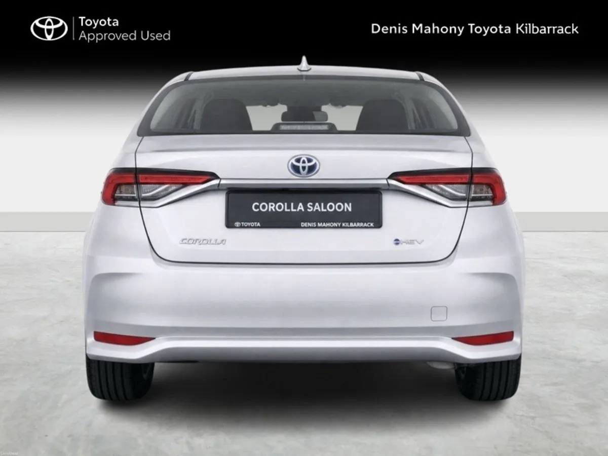 Toyota Corolla Saloon - Image 4