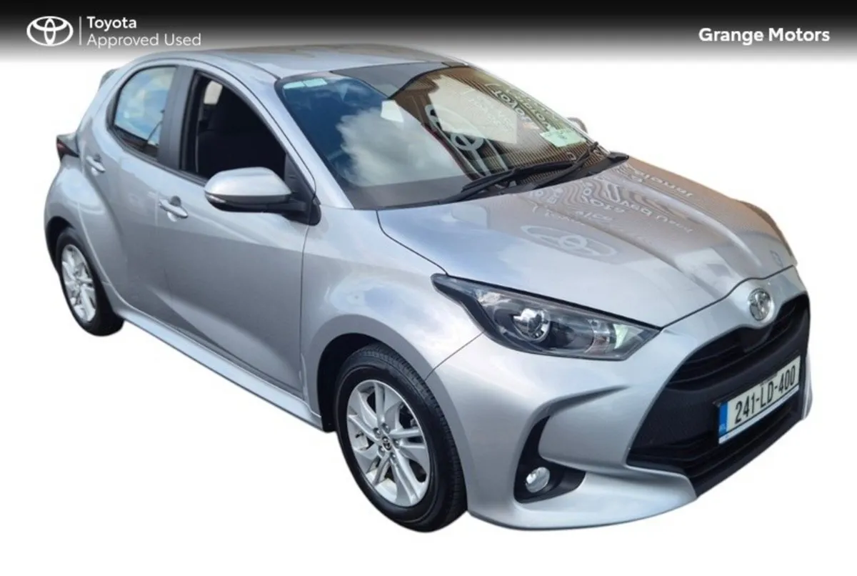 Toyota Yaris 1.5 HYBRID LUNA 5DR**LOW MILEAGE** - Image 1