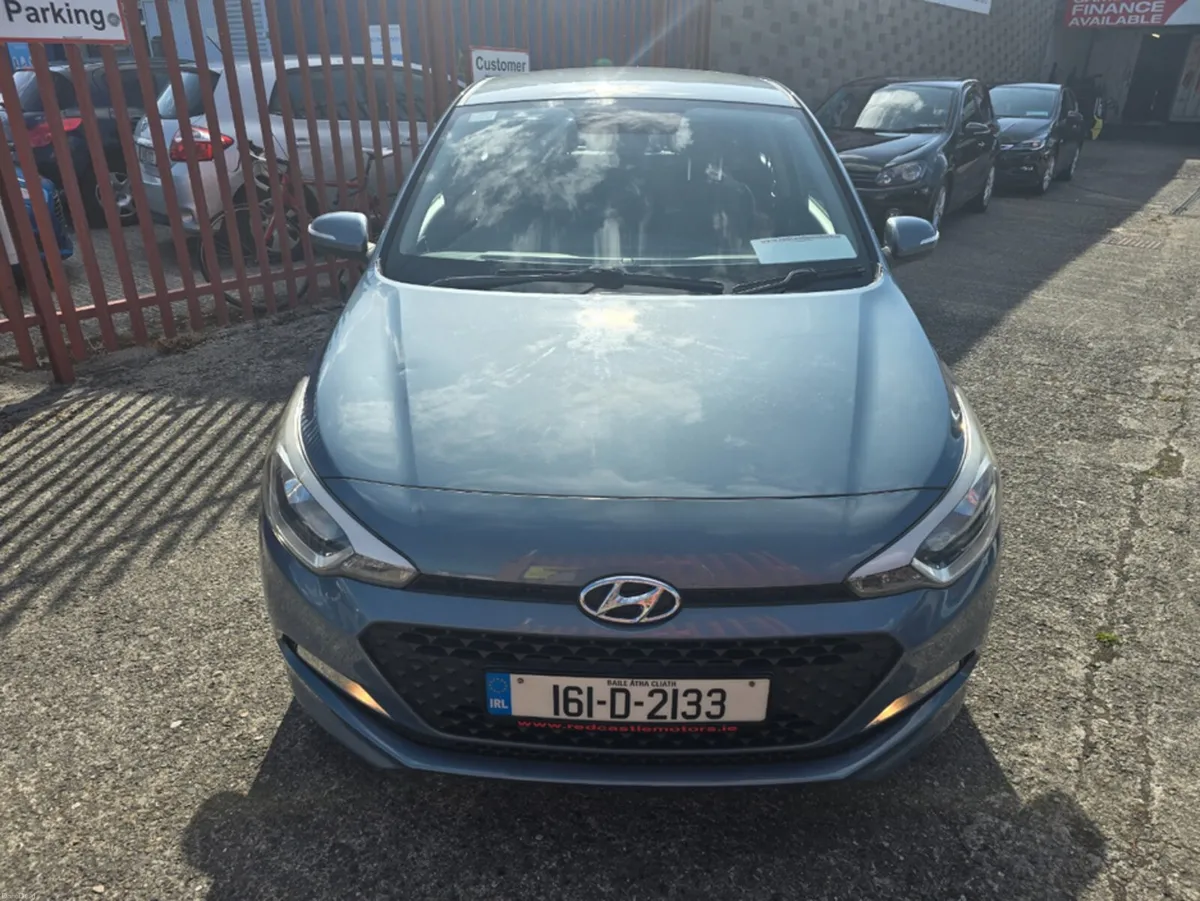 Hyundai i20 PETROL CLASSIC 5DR - Image 2