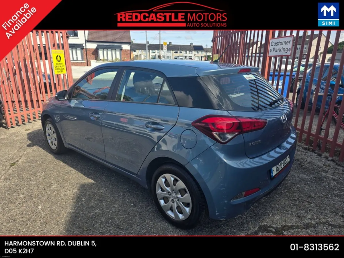 Hyundai i20 PETROL CLASSIC 5DR - Image 3