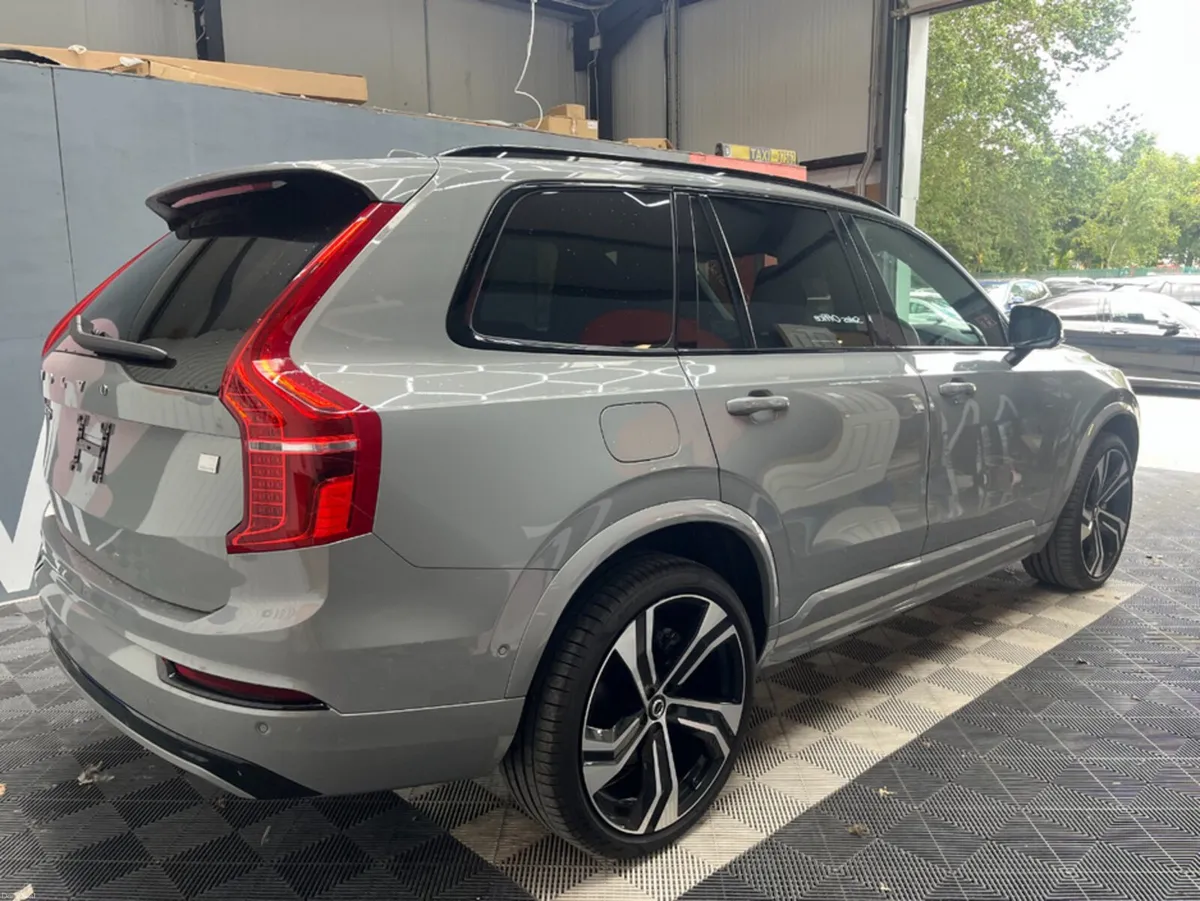 Volvo XC90 2024 VOLVO XC90 RECHARGE ULTIMATE T8 AW - Image 3