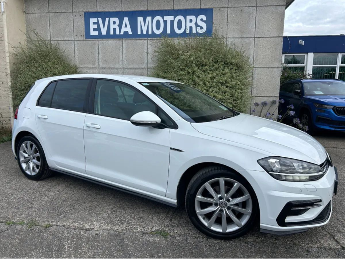 Volkswagen Golf **R-LINE STYLING** 1.0 TSI 110HP H - Image 4