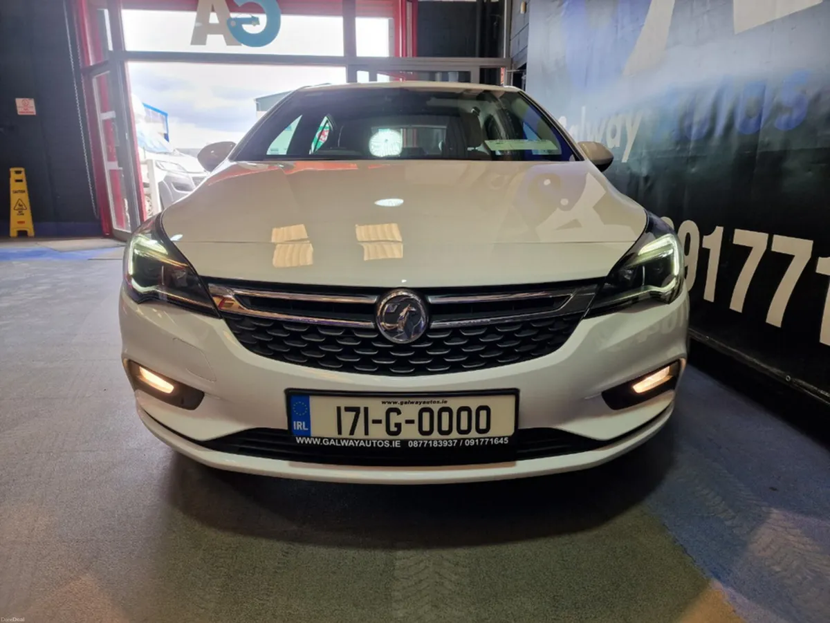 Vauxhall Astra ELITE **SAT NAV, LOW MILAGE, FULLY - Image 3