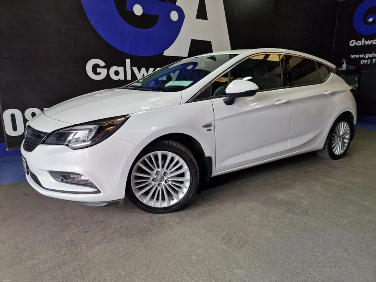 Vauxhall Astra ELITE **SAT NAV, LOW MILAGE, FULLY - Image 4