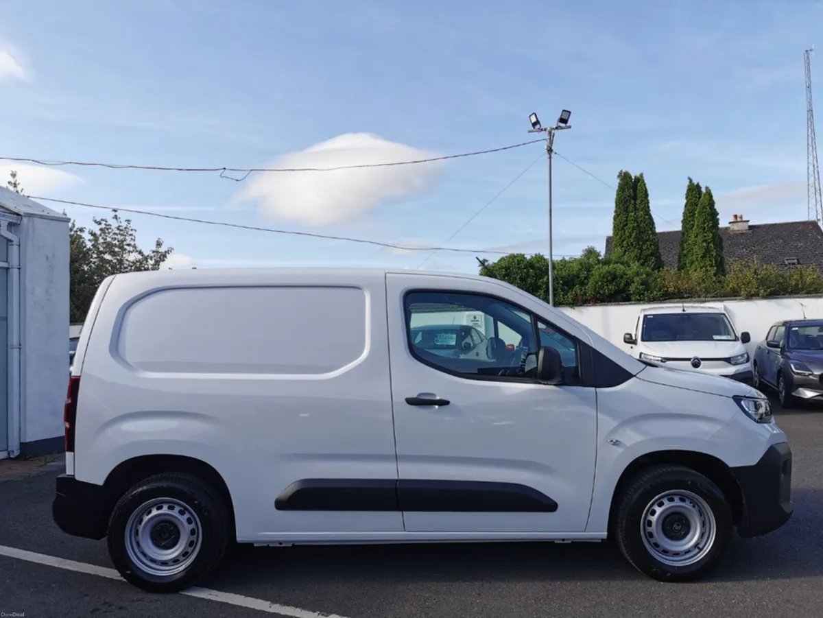 Citroen Berlingo LX PLUS BLUEHDI 100 M (PRICE EX V - Image 2