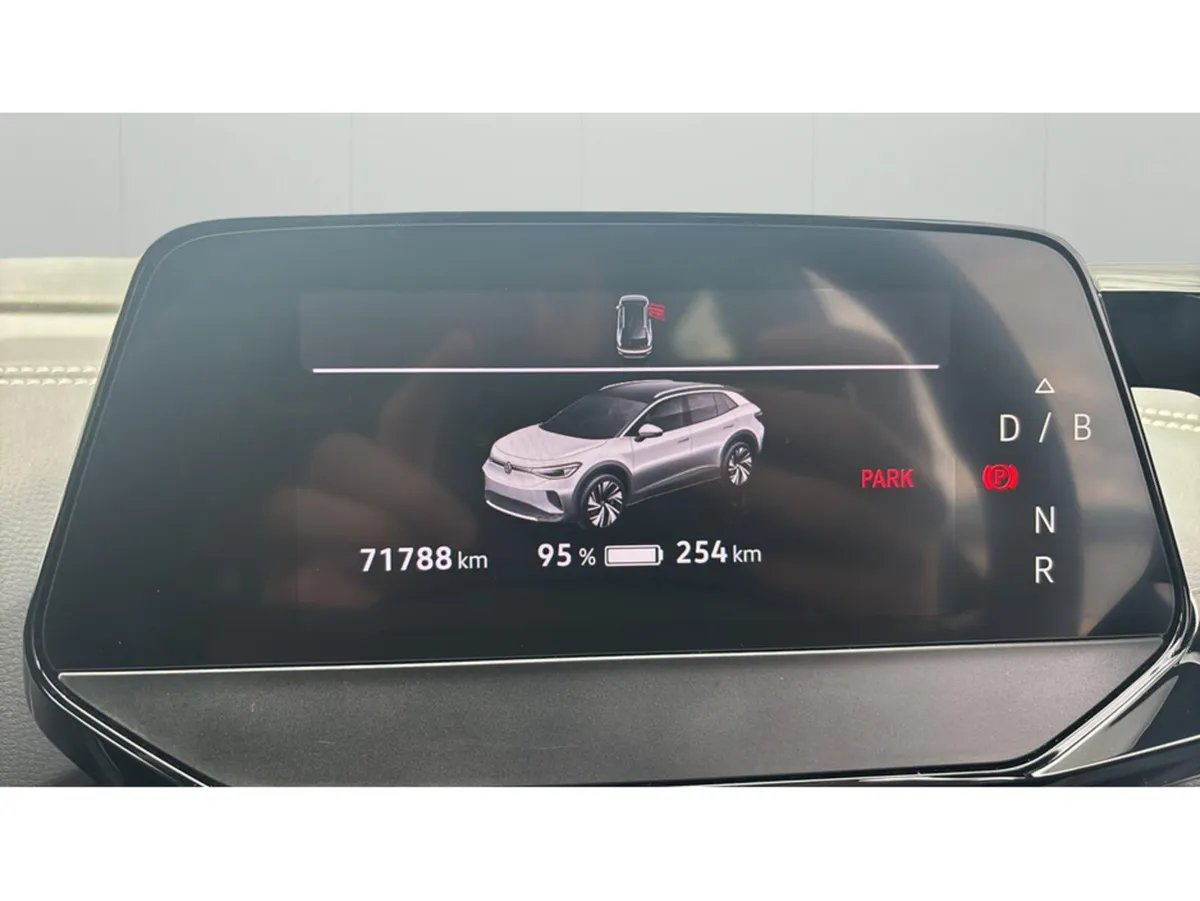Volkswagen ID.4 PURE 109 K LIFE 52KWH 148HP 5DR - Image 3