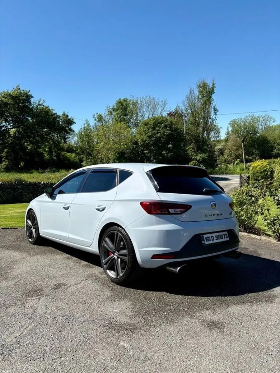 Seat Leon Cupra 280HP 2.0 TSI DSG Automatic - Image 2