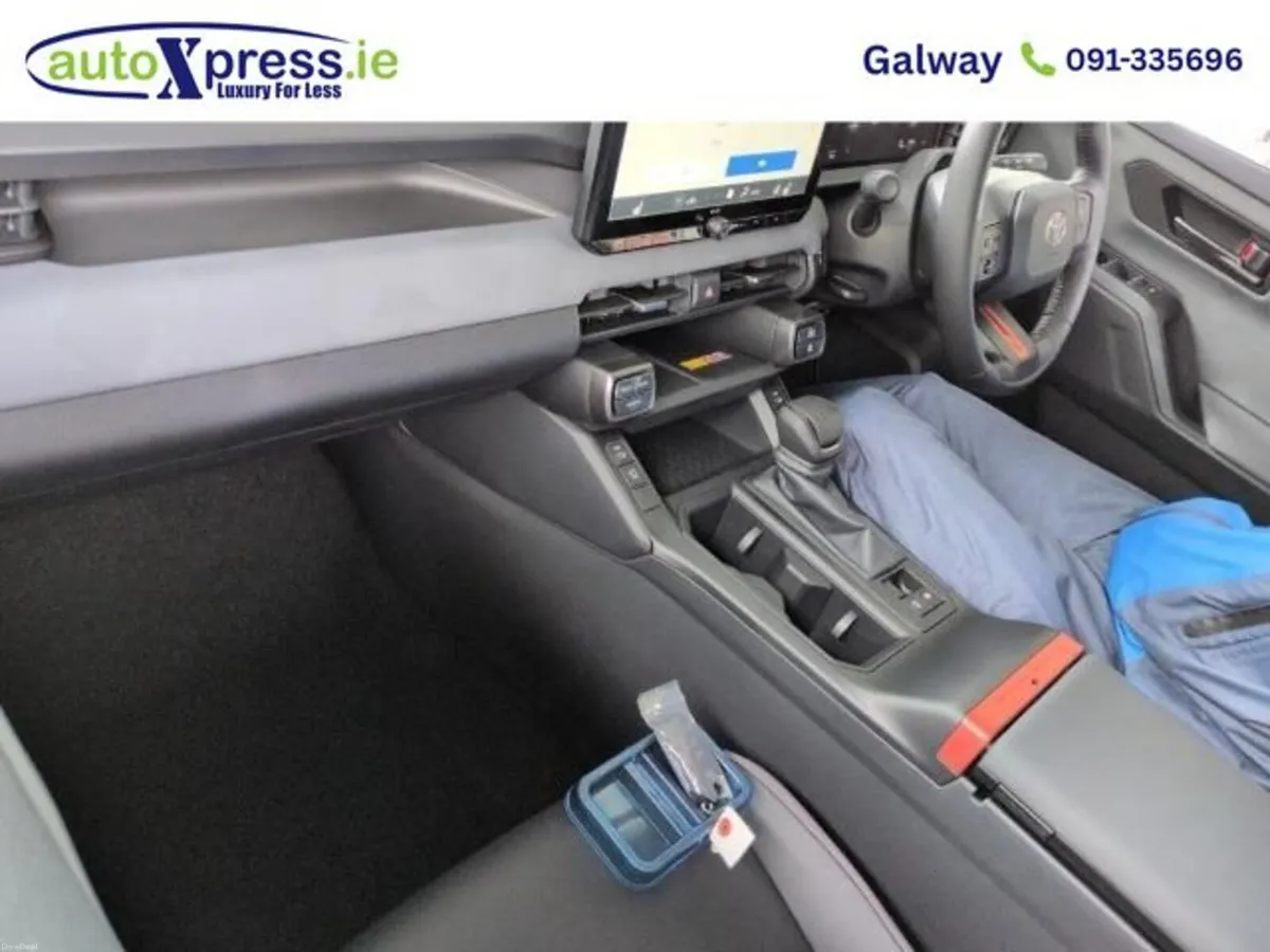 Toyota RAV4 4WD !BRAND NEW! Panoramic sunroof, ADV - Image 2