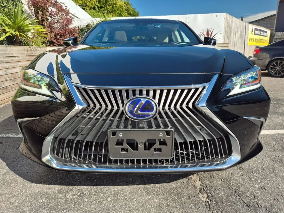 Lexus ES 2.5 HYBRID / LUXURY TOP SPEC / TAX €180 - Image 3