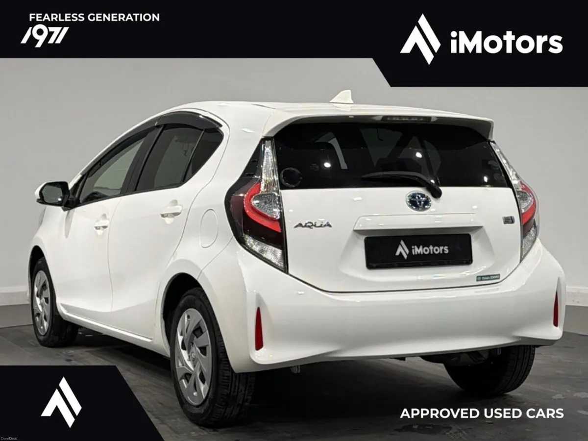 Toyota Aqua AUTOMATIC HYBRID S - Image 6