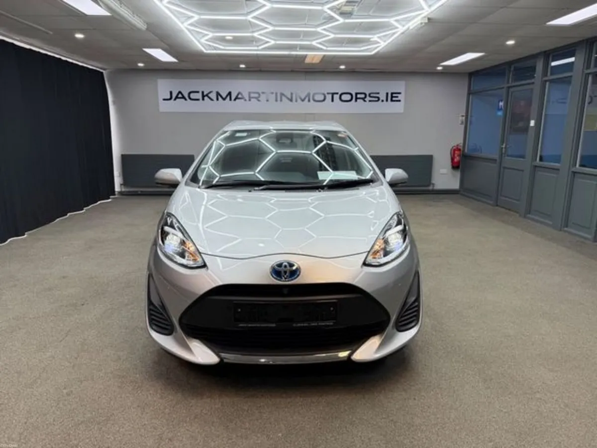 Toyota Aqua S Style - Image 2