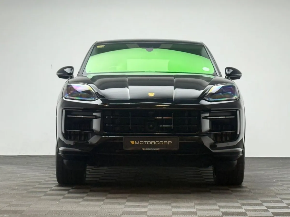 Porsche Cayenne S BLACK EDITION 3.0 V6 E-HYBRID - Image 2