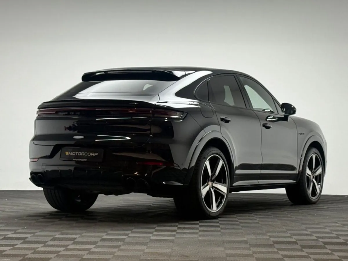 Porsche Cayenne S BLACK EDITION 3.0 V6 E-HYBRID - Image 6