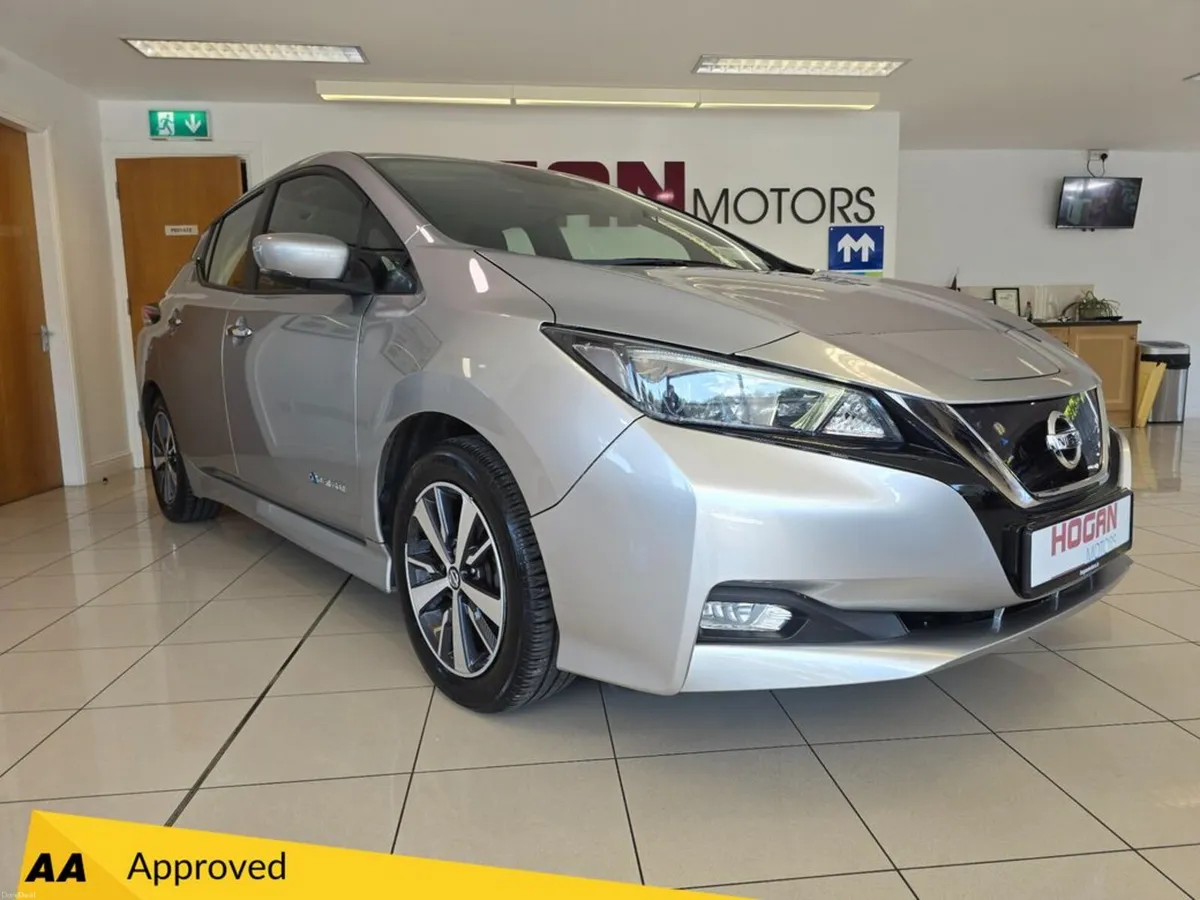 Nissan Leaf 40KW EV SV Acenta - Image 1