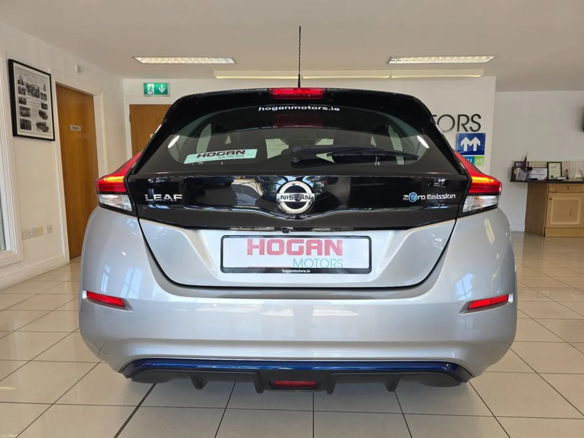 Nissan Leaf 40KW EV SV Acenta - Image 5