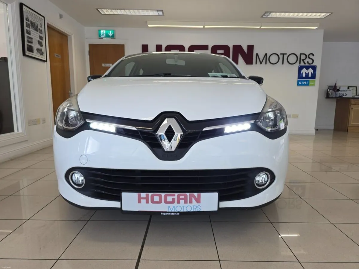 Renault Clio Dynamique Nav 1.2 Petrol 5Dr H/B * Ne - Image 2