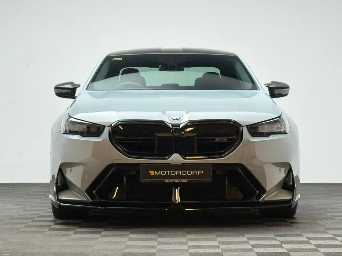 BMW M5 M5 4.4 PHEV 727HP - Image 2