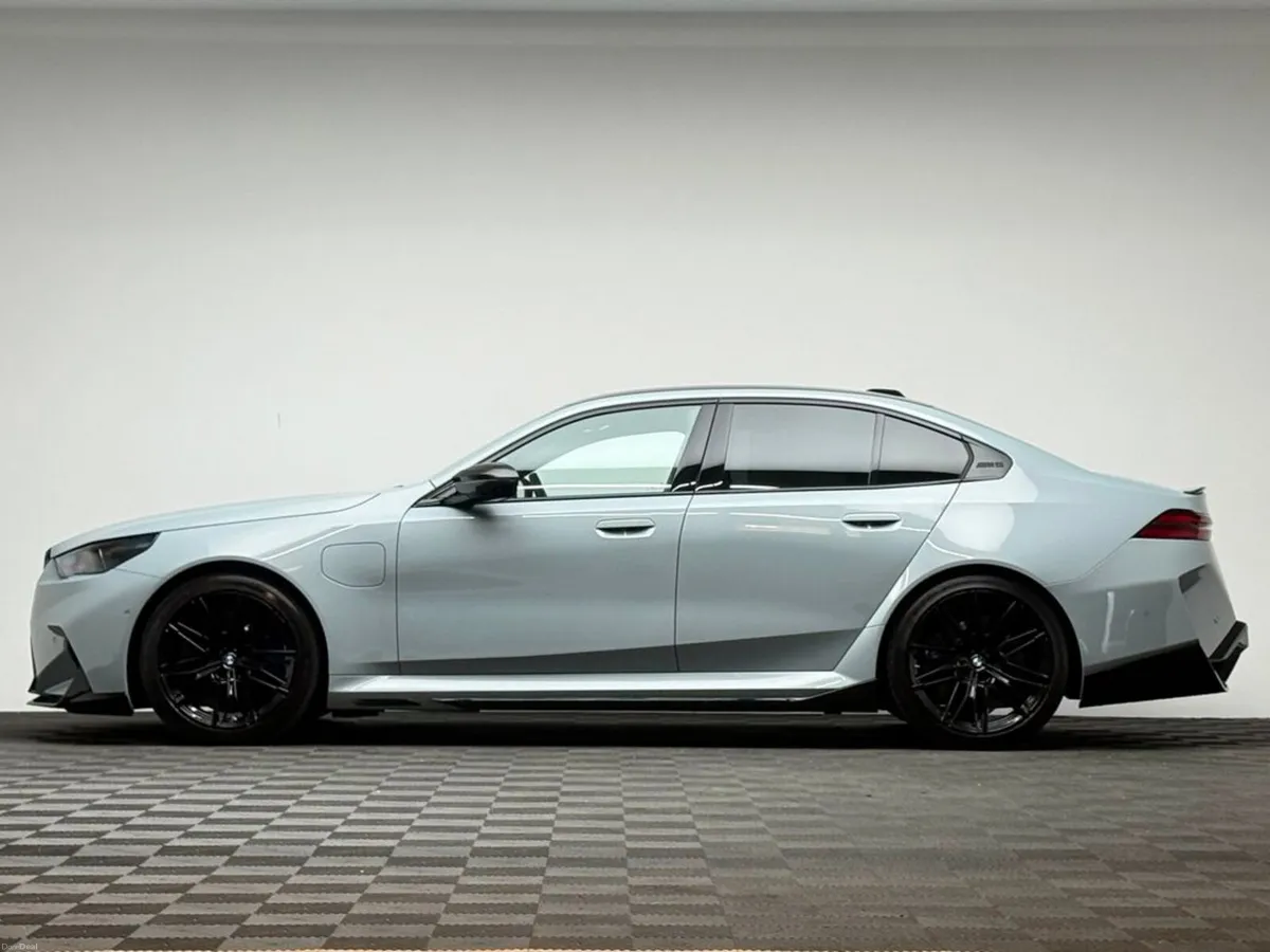 BMW M5 M5 4.4 PHEV 727HP - Image 4