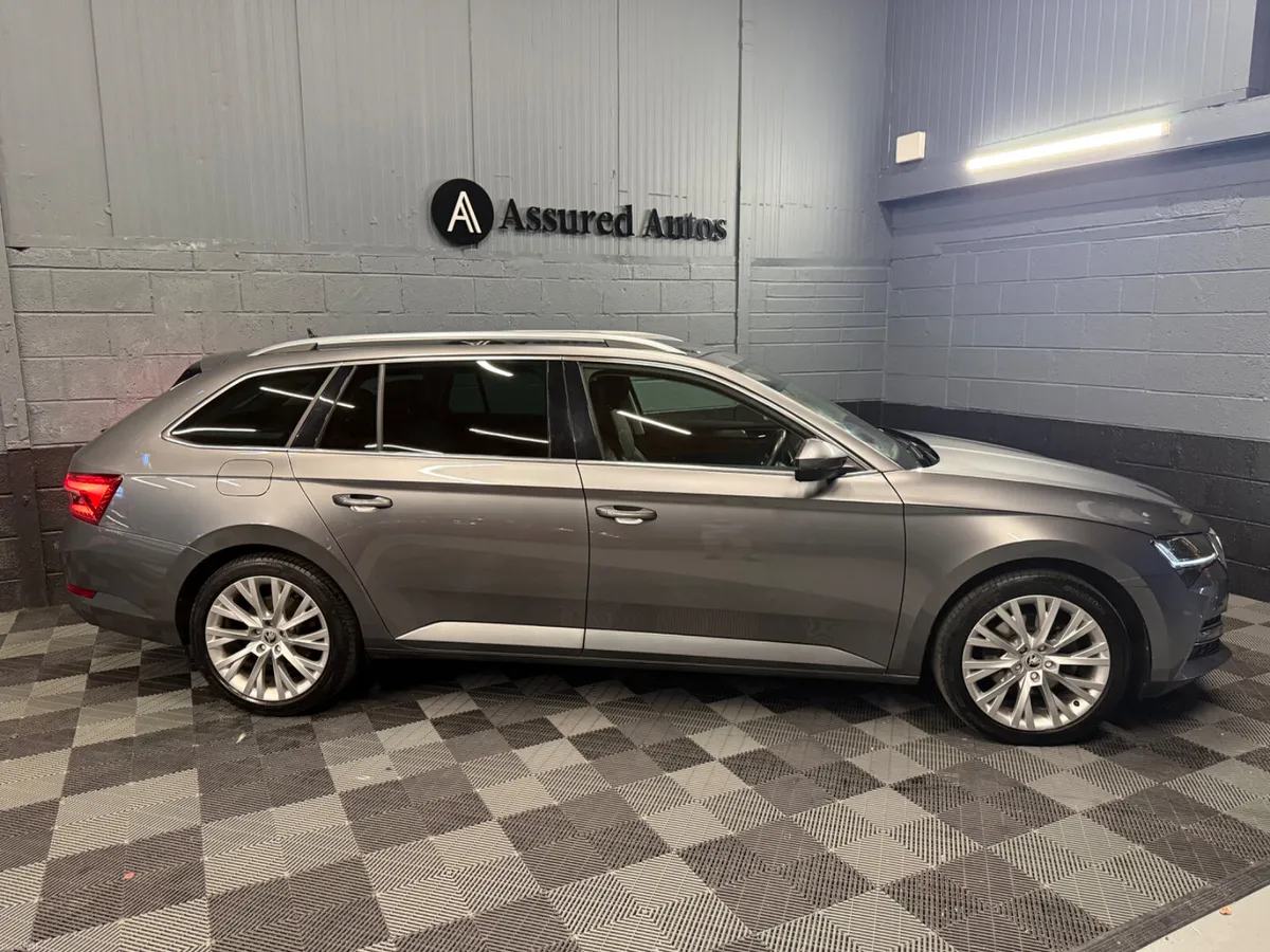 231 Skoda Superb 1.4 TSI PHEV SEL Exe DSG Estate - Image 2