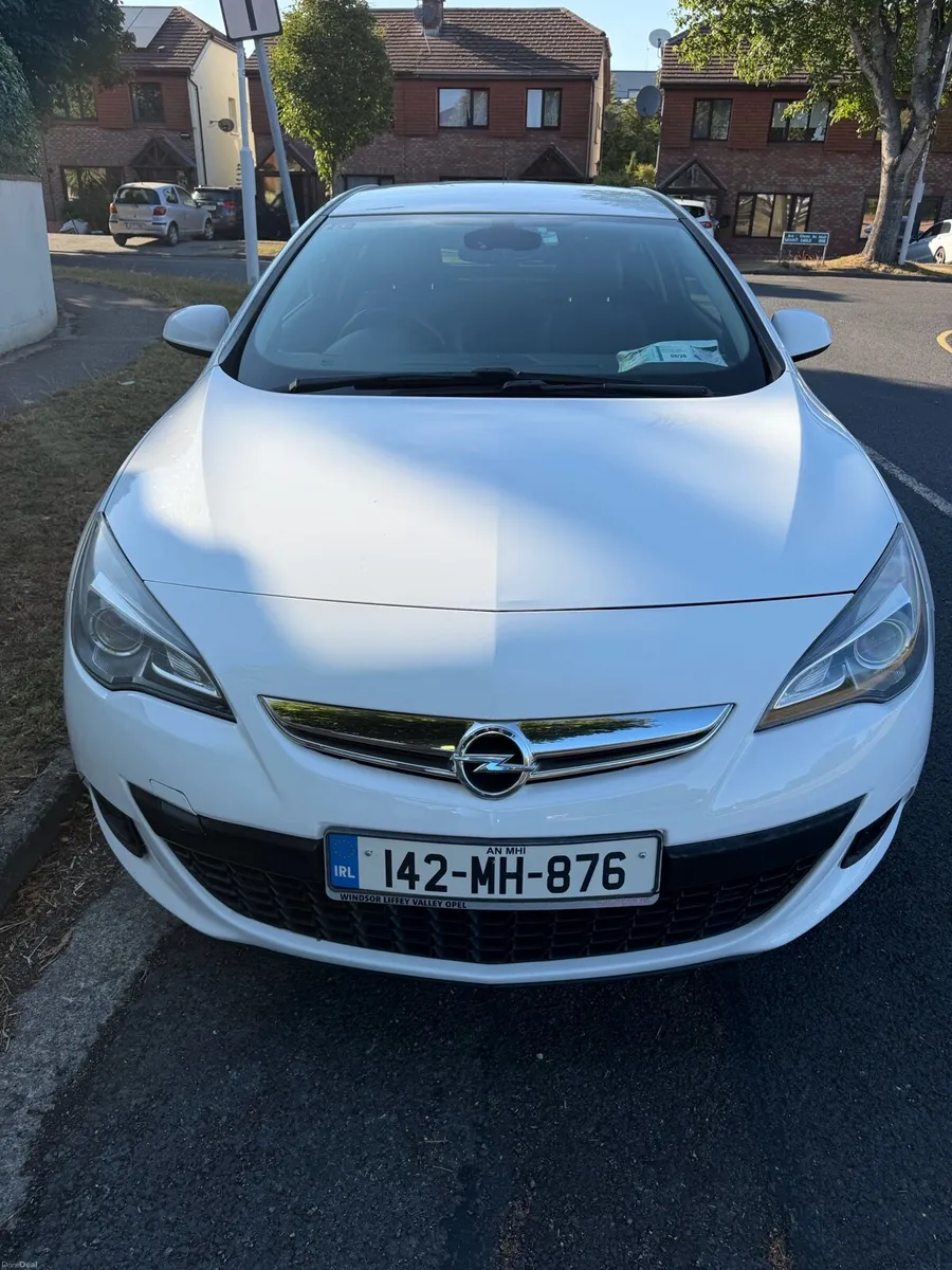 142 Opel Astra GTC 1.7 TDi - Image 1
