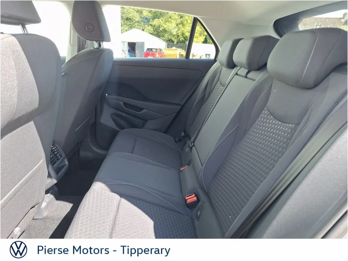 Volkswagen T-Roc LIFE 1.5TSI 116HP MHEV - Image 6