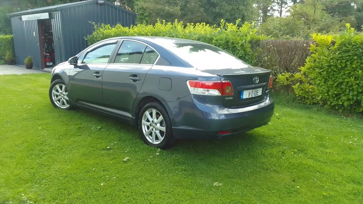 11 Toyota Avensis Diesel - Image 3