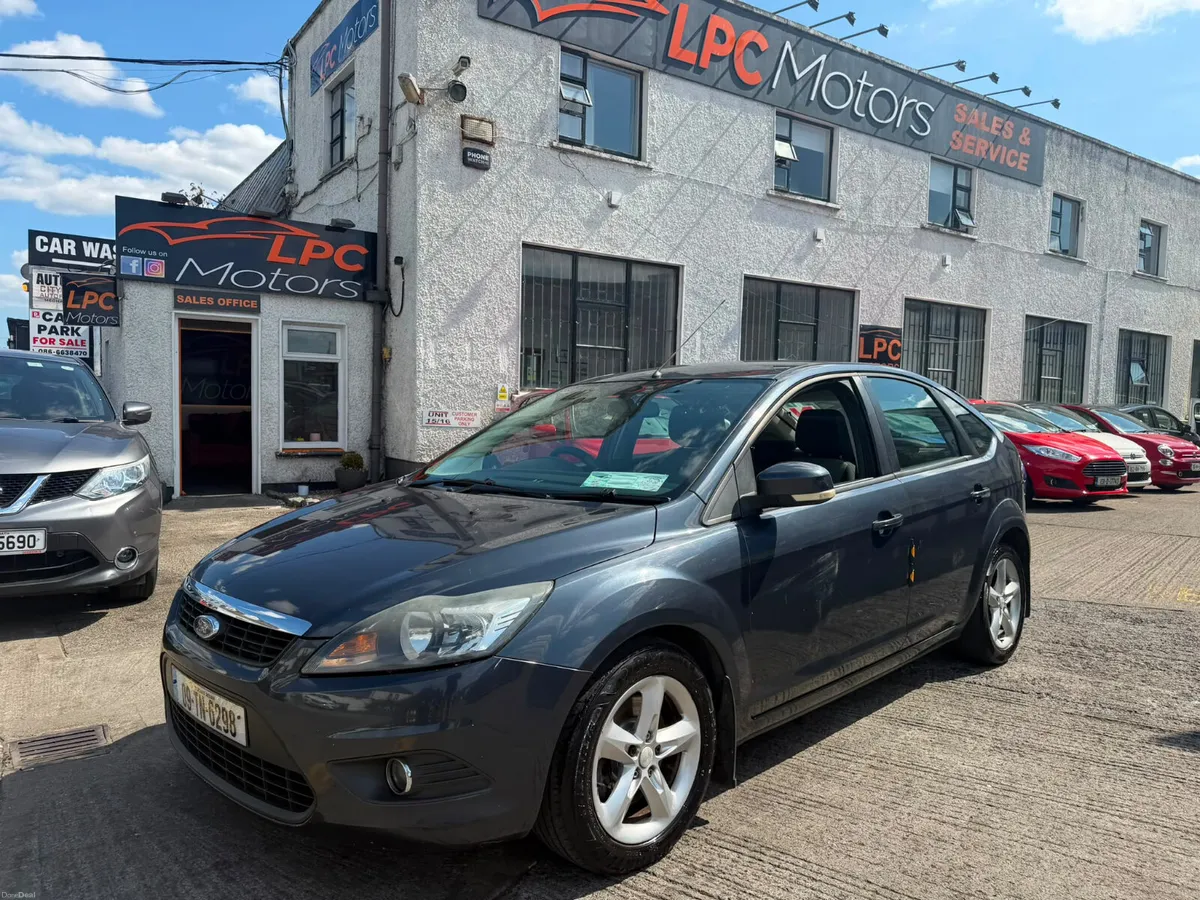 Ford Focus 2009 - Image 2