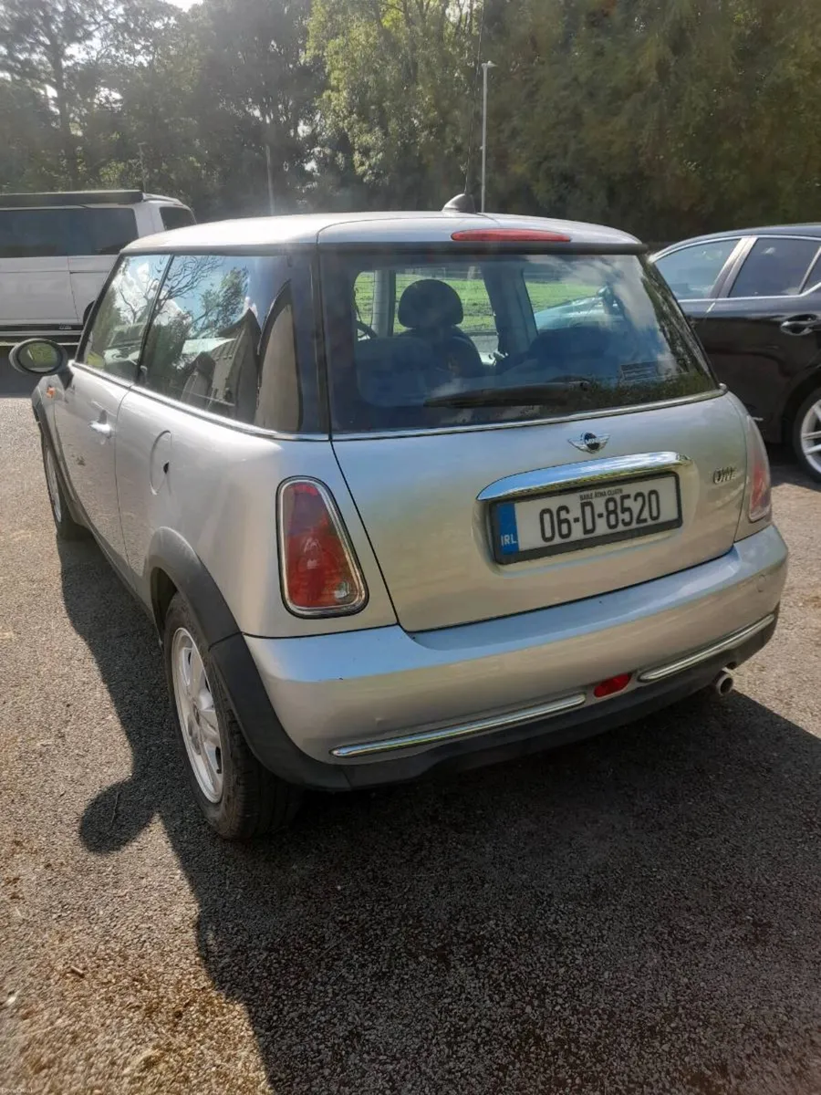 06 MINI ONE.  Only 27500 kilometers - Image 4