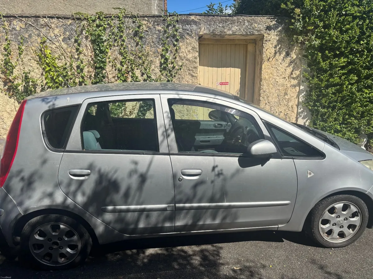 Mitsubishi Colt 2004 - Image 1