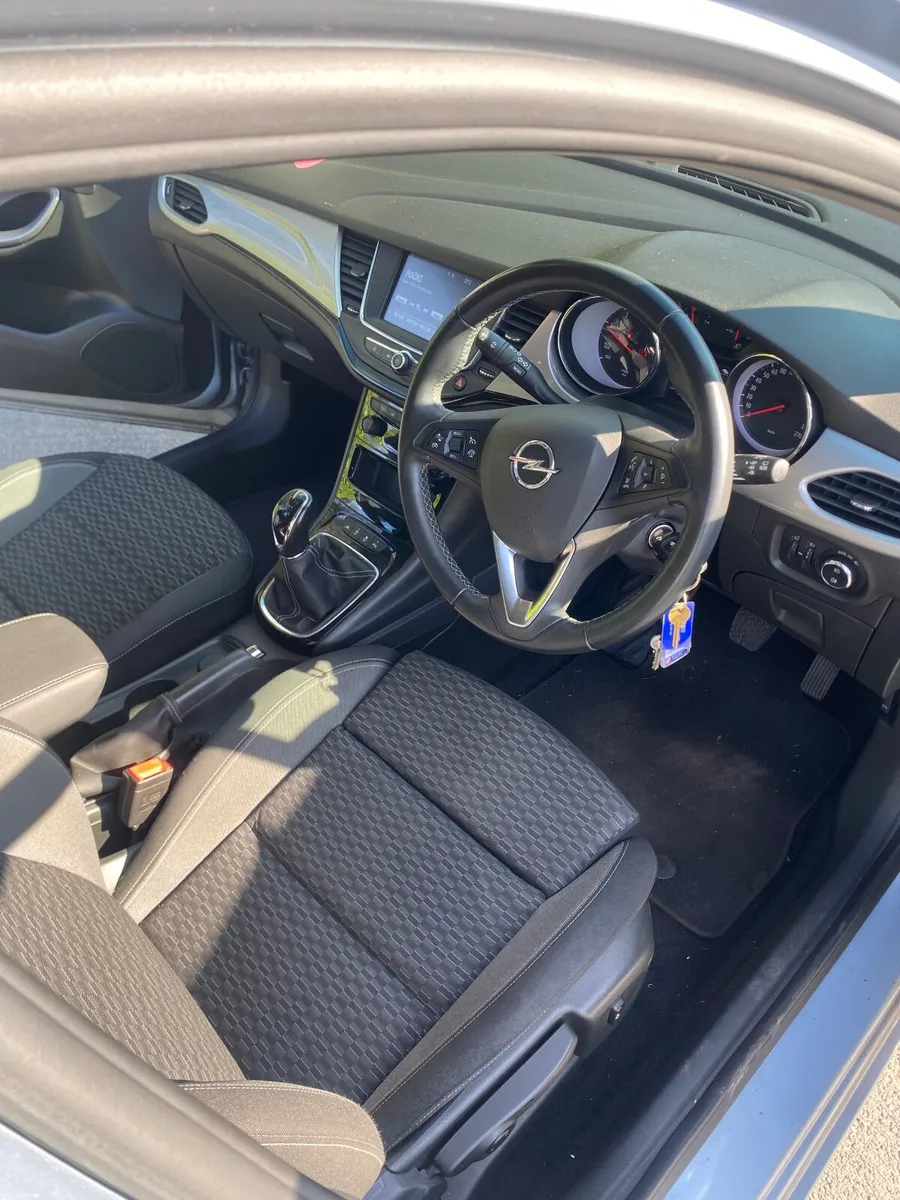 Opel Astra 2021 - Image 6