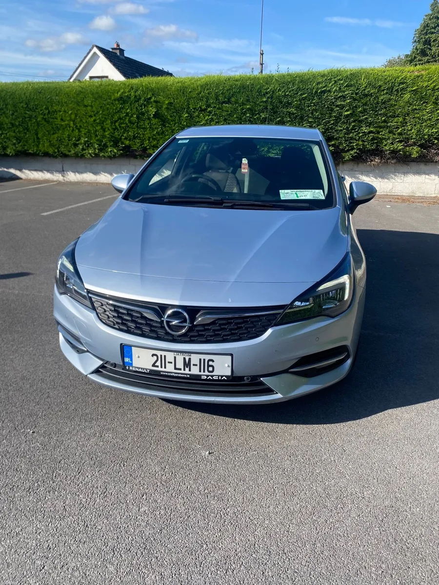 Opel Astra 2021 - Image 2