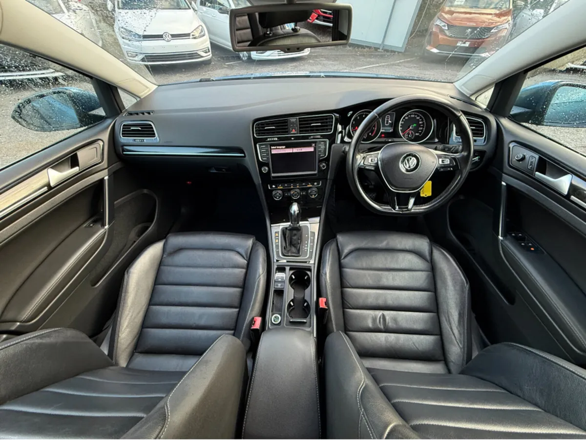 Volkswagen Golf FULL LEATHER SEATS  HEATED ELECTRI - Image 3
