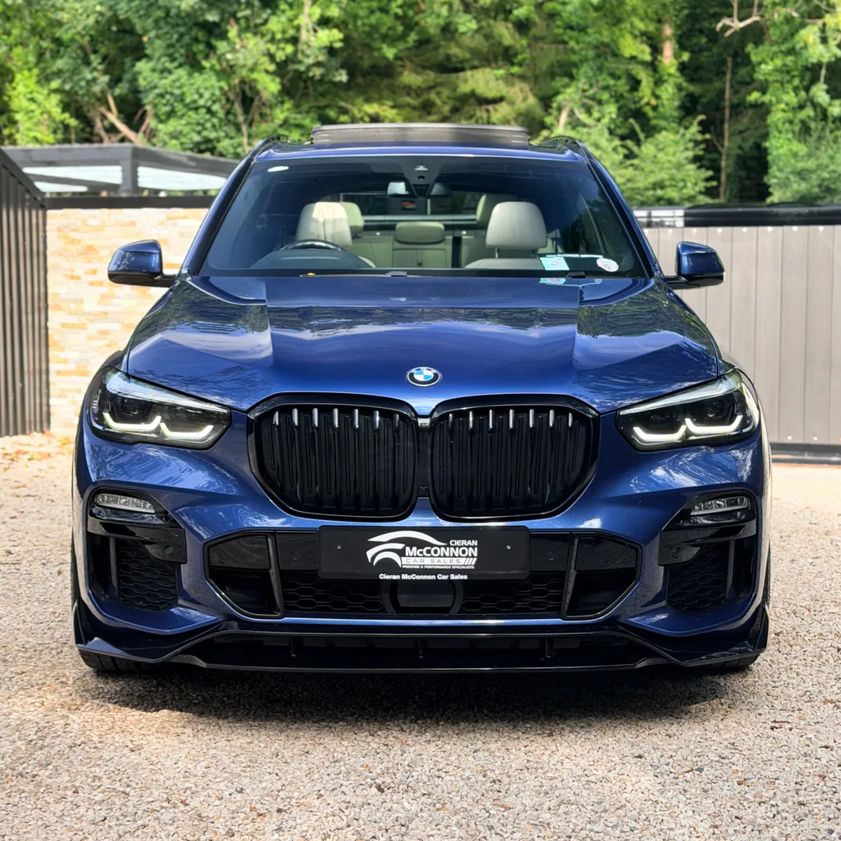 2021 (211) BMW X5 45E M Sport Pro *SKY LOUNGE - Image 3