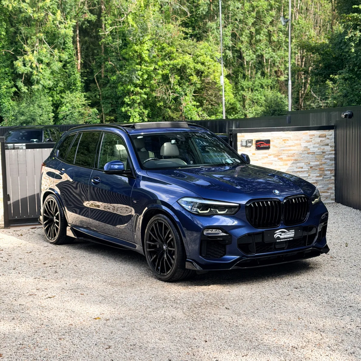 2021 (211) BMW X5 45E M Sport Pro *SKY LOUNGE - Image 1