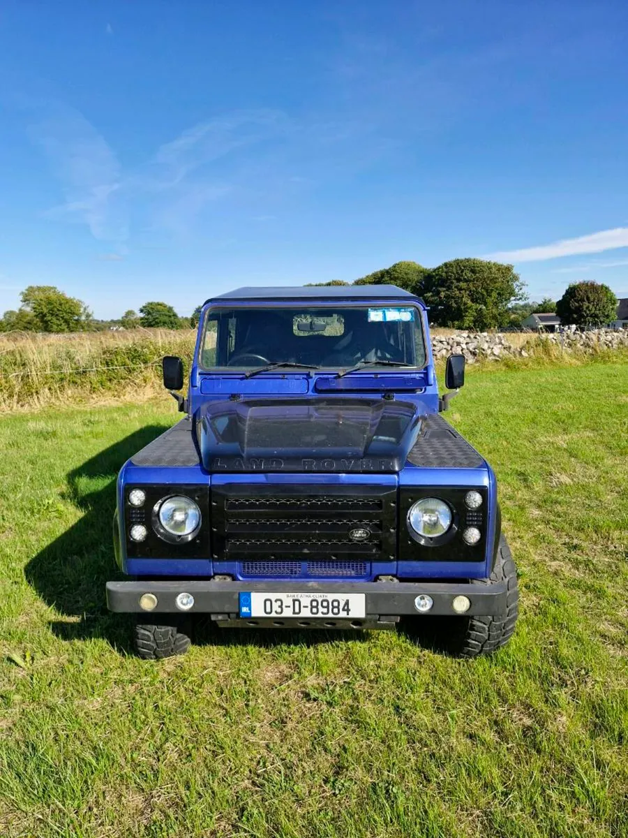 Land Rover Defender 110 td5 - Image 2