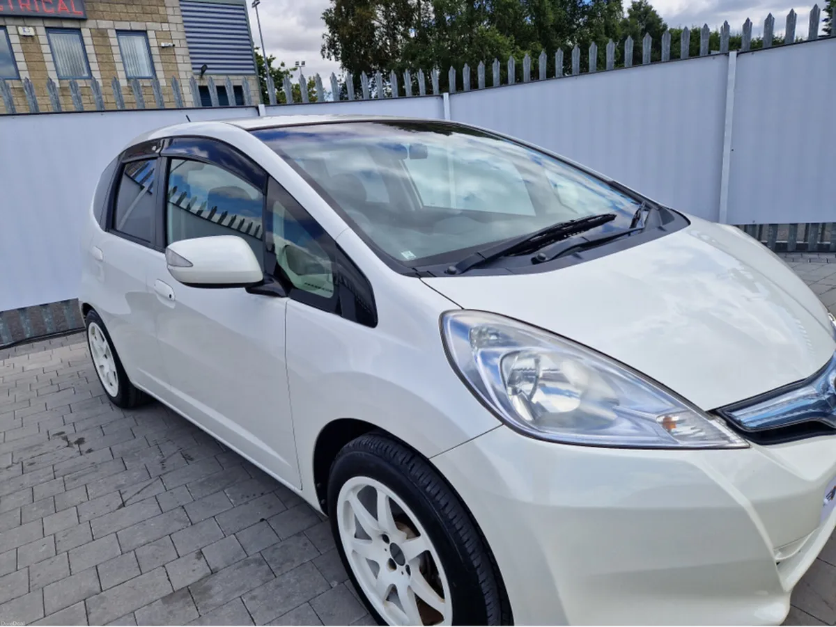 Honda Jazz 1.4 PETROL HYBRID AUTO - Image 2