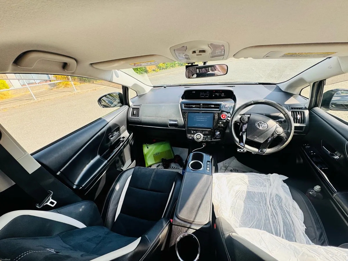 TOYOTA PRIUS ALPHA GR EDITION HYBRID 7 SEATER - Image 5