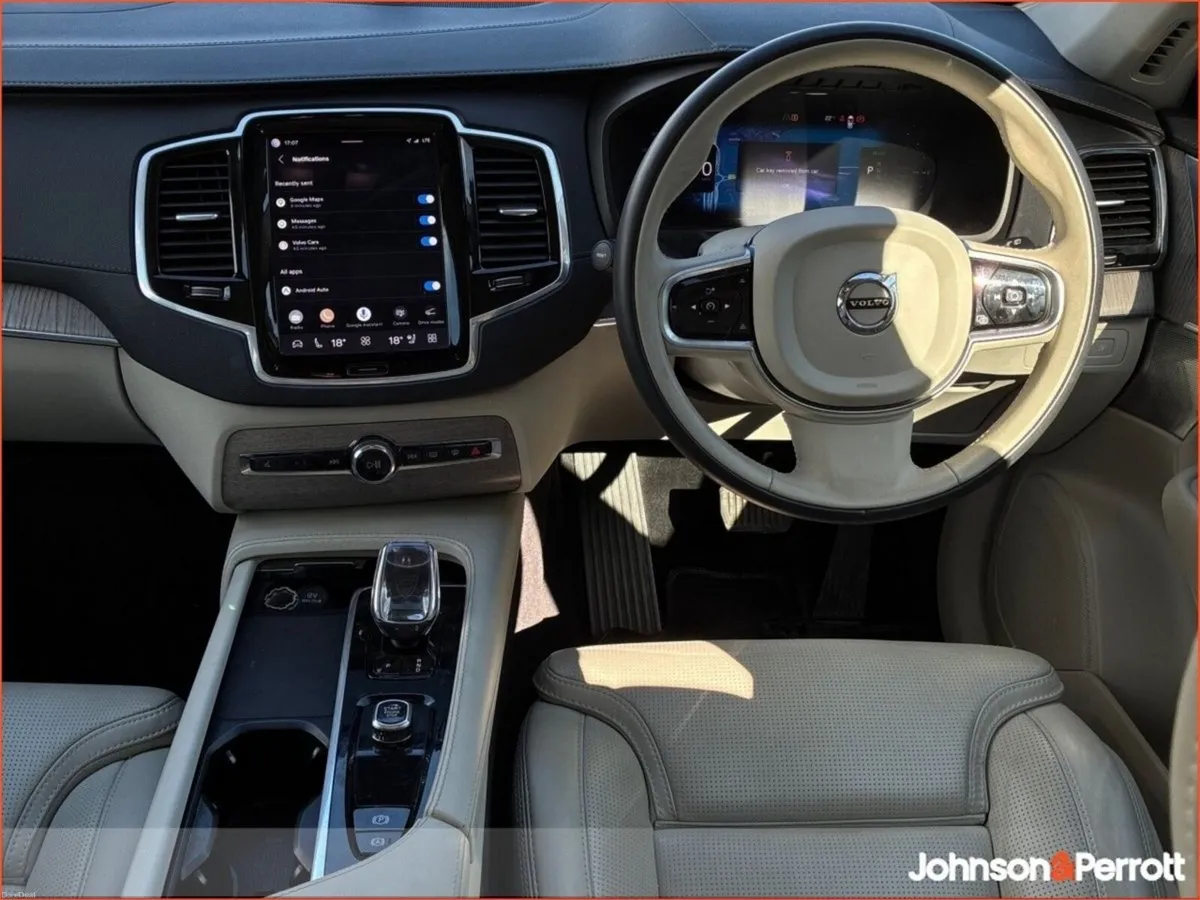 Volvo XC90 T8 455hp AWD Ultimate Bright - Two Year - Image 2