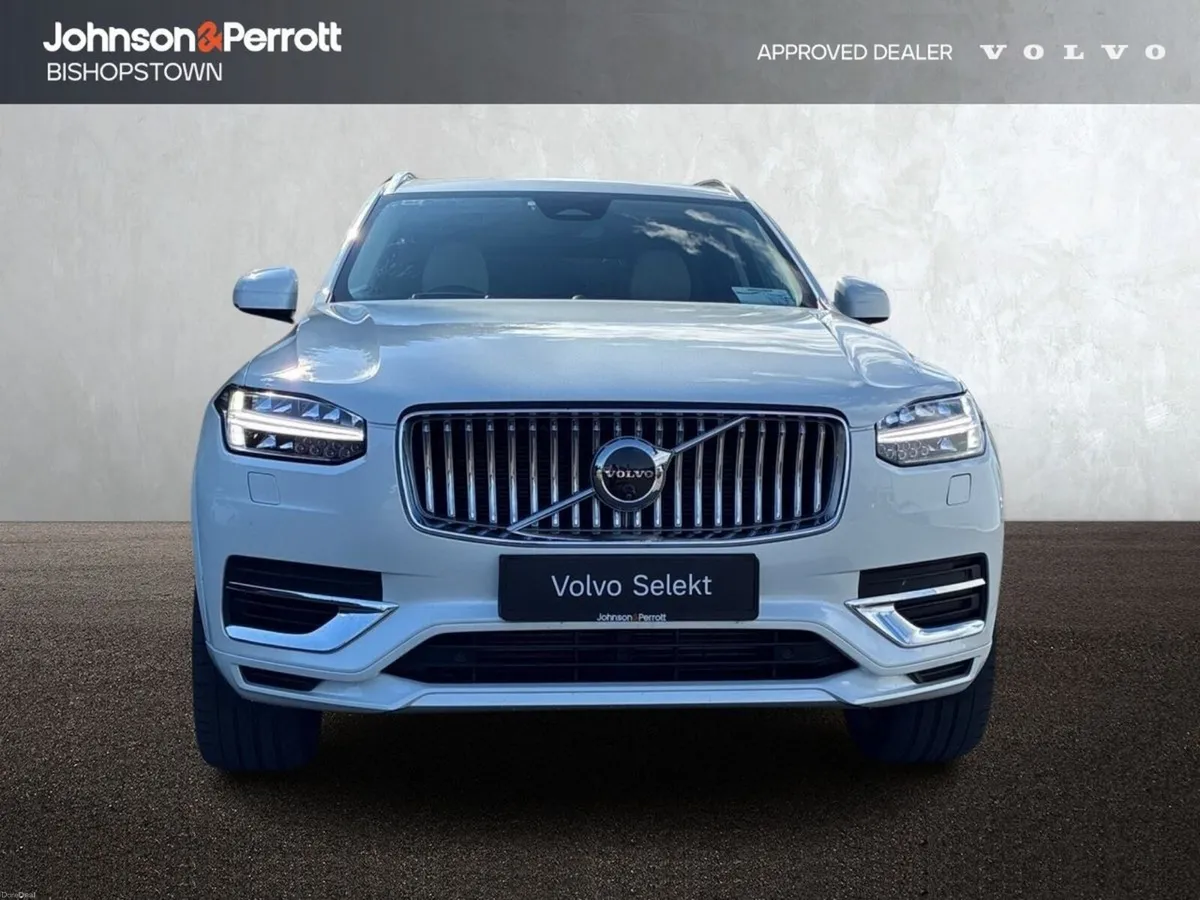 Volvo XC90 T8 455hp AWD Ultimate Bright - Two Year - Image 4